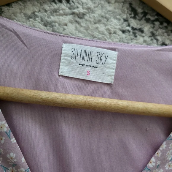 Sienna Sky Wrap Look Midi Dress Floral Womens Size S Light Purple/Light Pink - Picture 9 of 9